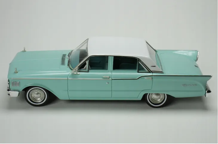 goldvarg-mercury-comet-niebieski