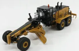 dm-models-caterpillar-cat24