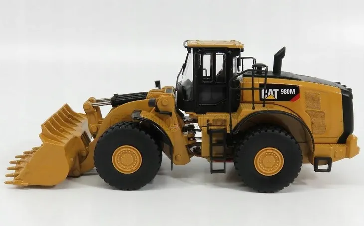dm-models-caterpillar-980k