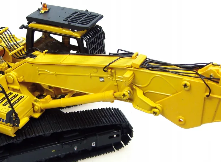 uh-komatsu-pc450lc