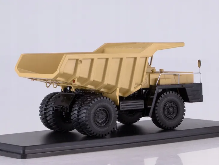 ssm-belaz-7522-bezowy