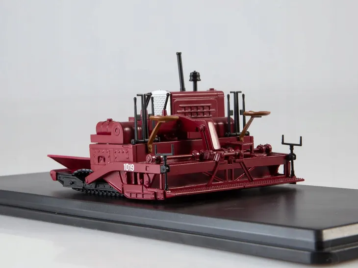 modelpro-rozscielacz-asfaltu-d-150b