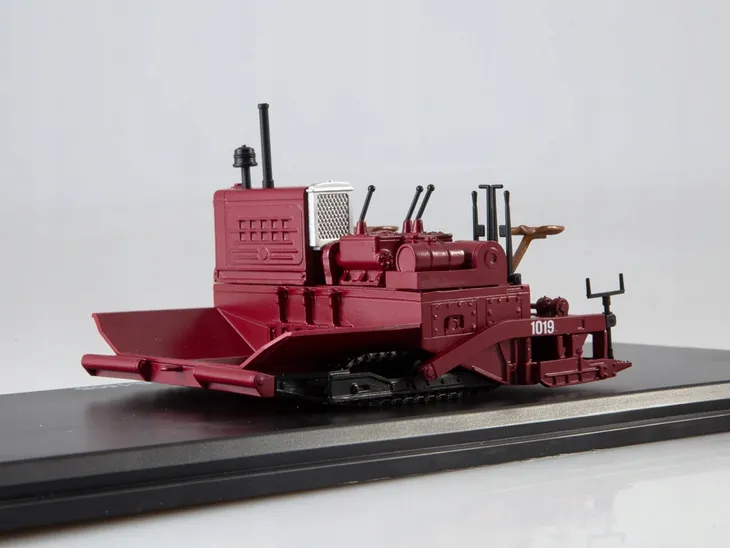 modelpro-rozscielacz-asfaltu-d-150b