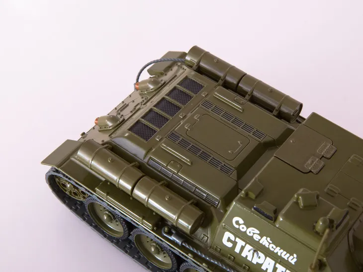 modimio-czolg-su-85