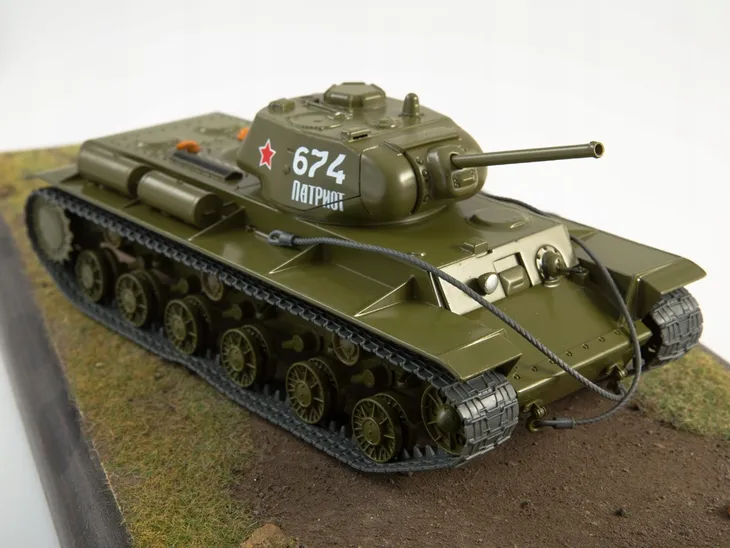 modimio-czolg-kw-1s