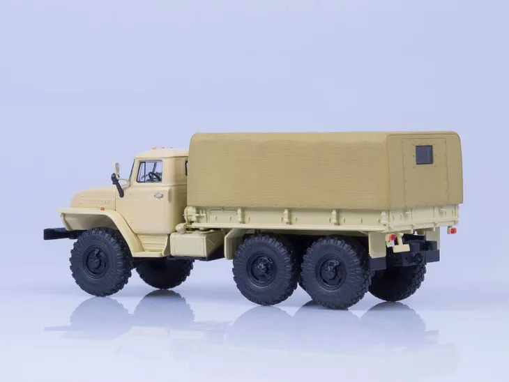 aist-ural-4320