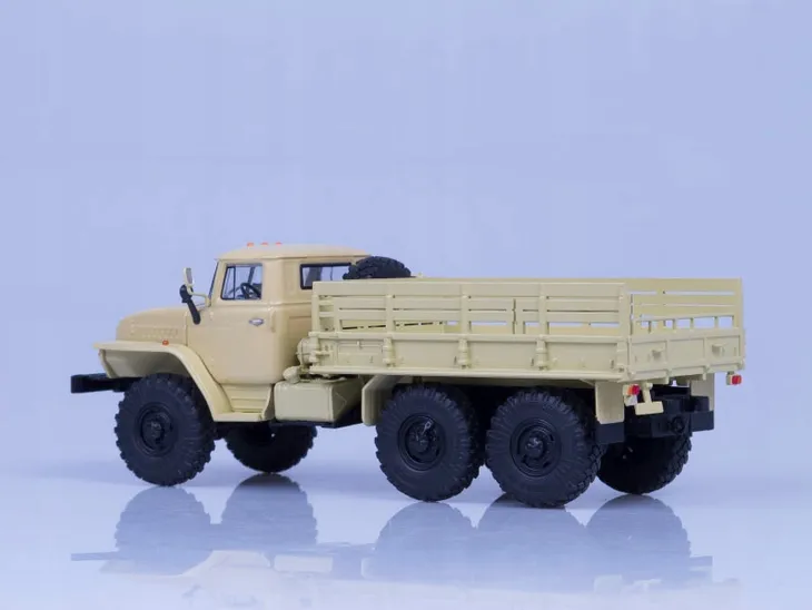 aist-ural-4320