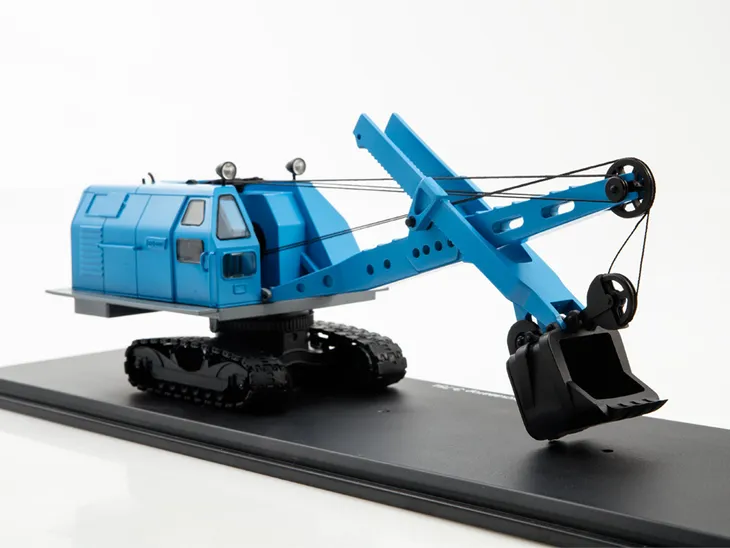 modelpro-koparka-e-754-niebieski
