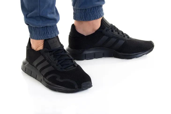 swift-run-x-43-1-3-marka-adidas