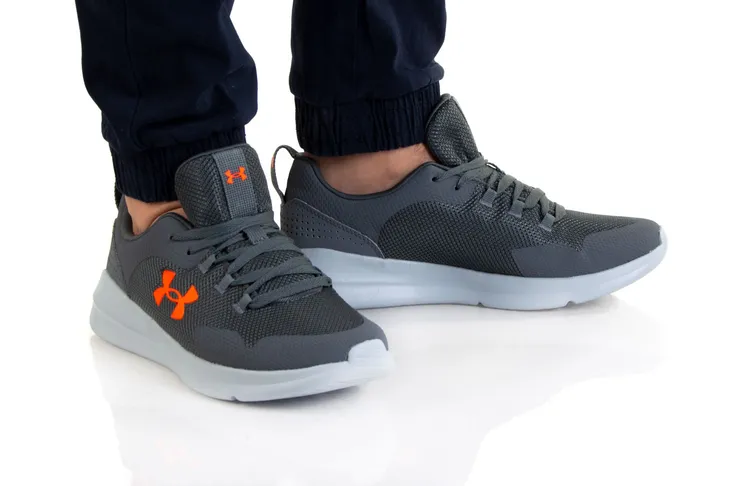 ua-essential-41-marka-under-armour