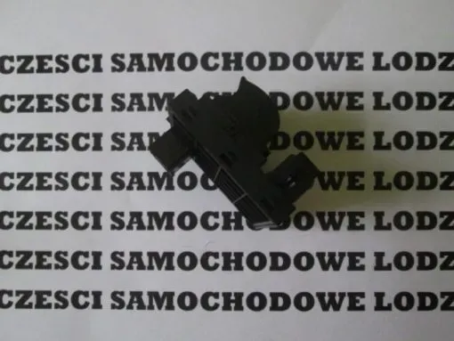 opel-combo-przelacznik-szyb-strona-zabudowy-przod