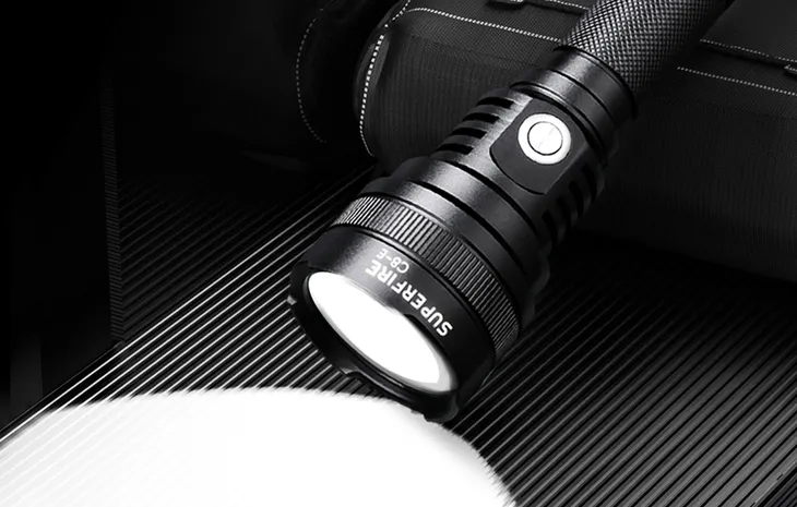 latarka-superfire-c8-e-320lm-stan-nowy