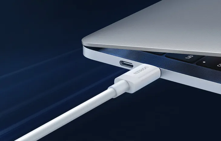 kabel-usb-c-do-usb-c-ugreen-usb4-40gbps-0-8m-bialy-kolor-bialy