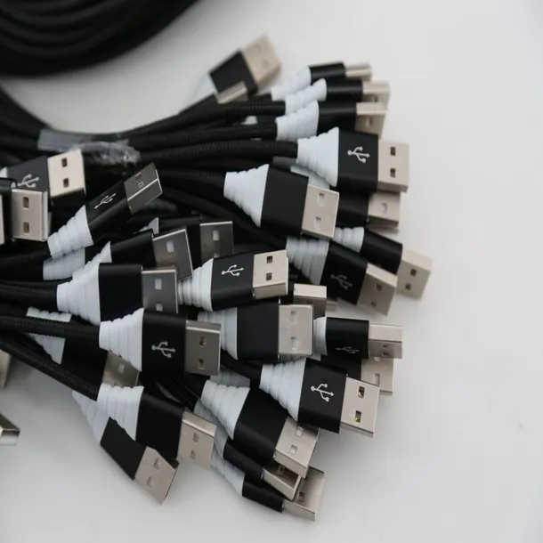 kabel-to-usb-2a-chip-1m-black-stan-nowy
