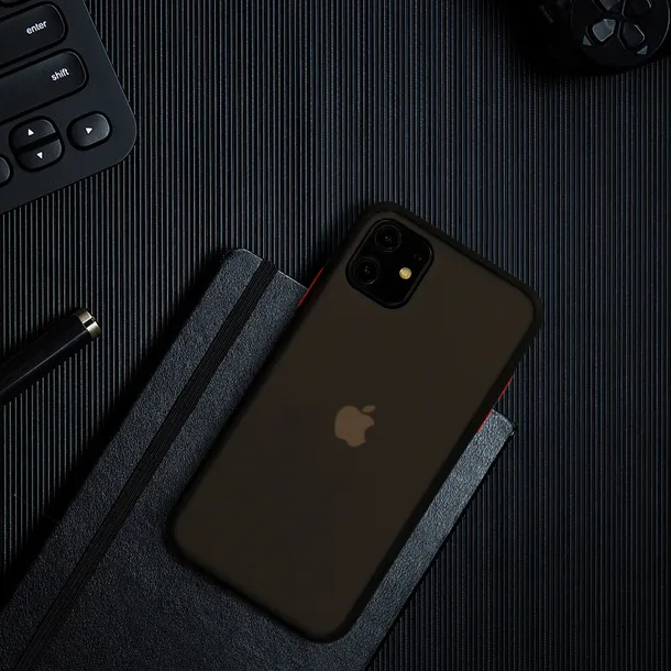 vennus-color-button-bumper-do-iphone-11-pro-czarny-stan-nowy-waga-z-opakowaniem-0-3-kg