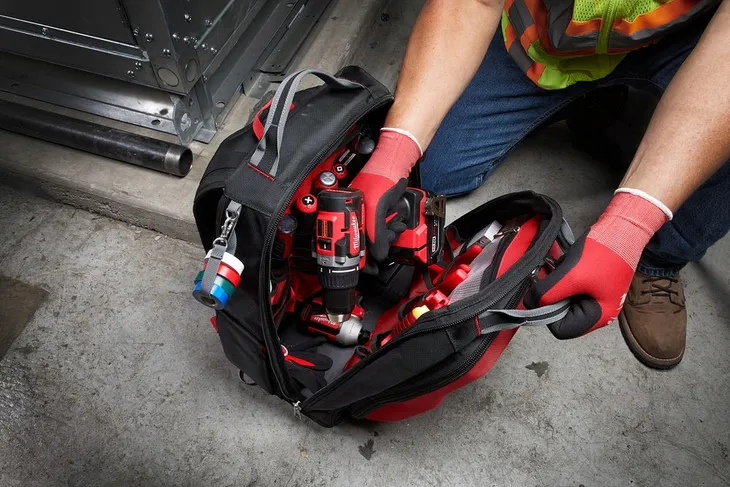 plecak-packout-milwaukee-uszkodzony-nie