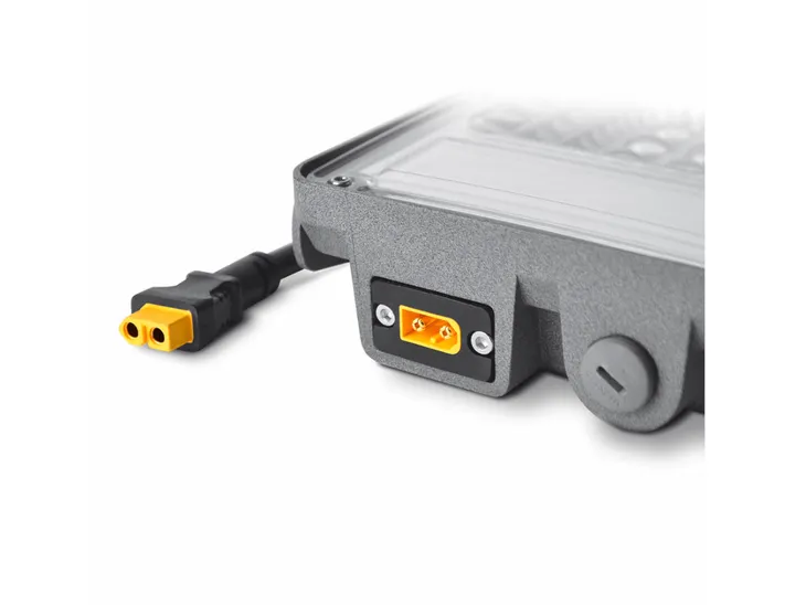halogen-naswietlacz-panel-solarny-100w-5000k-pilot-temperatura-barwowa-5000-k