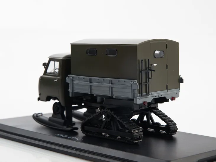 lastochka-uaz-451s-stan-zlozenia-calosc-die-cast