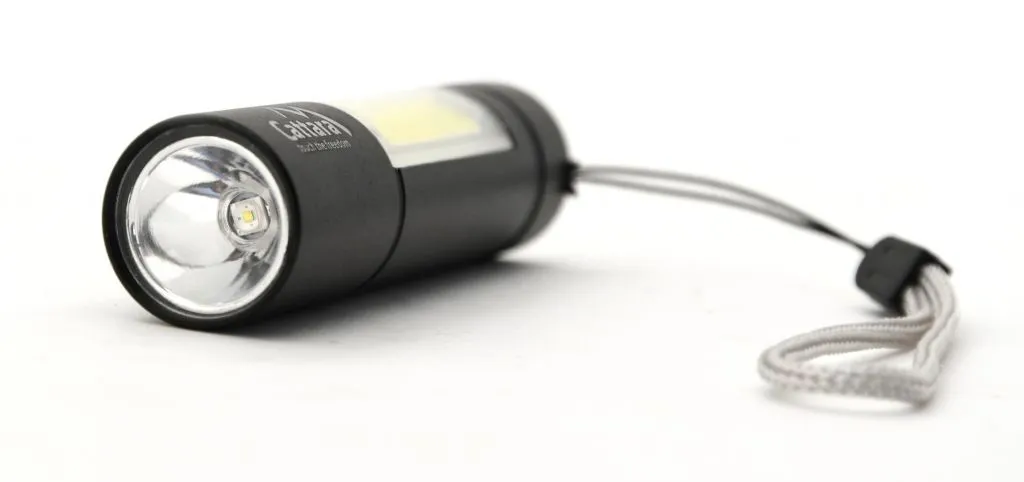 cattara-ladowalna-latarka-led-120-lm-stan-nowy