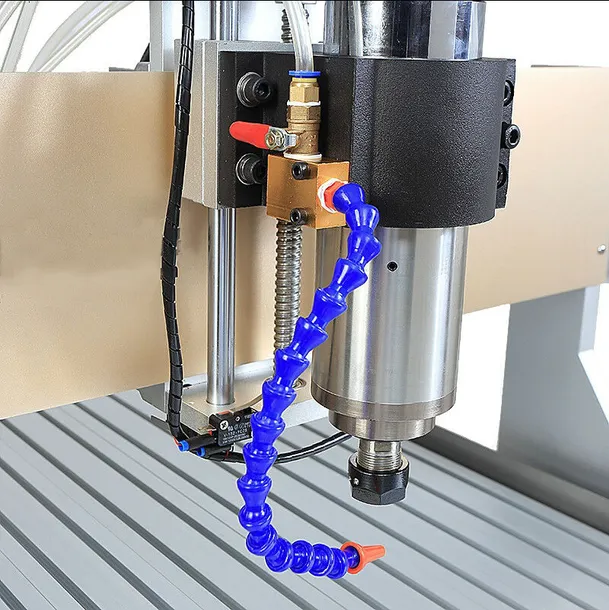 frezarka-cnc-6090z-4d-system-wodny-marka-cnctech-maksymalna-moc-2200-w