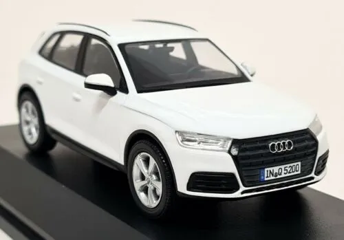 i-scale-audi-q5-2016-bialy-stan-zlozenia-calosc-die-cast