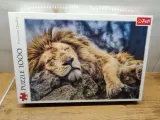 puzzle-1000-spiacy-lew
