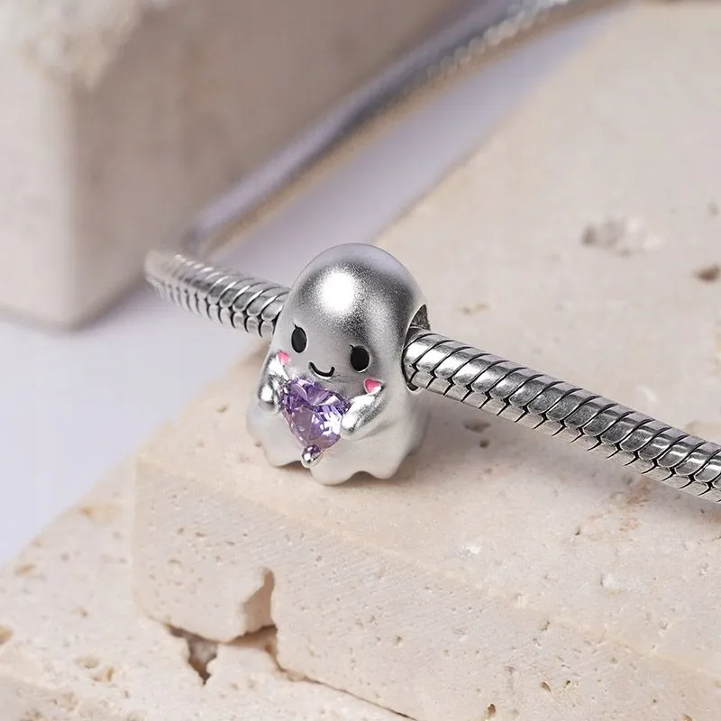 gnoce-charms-cute-ghost-embraces-heart