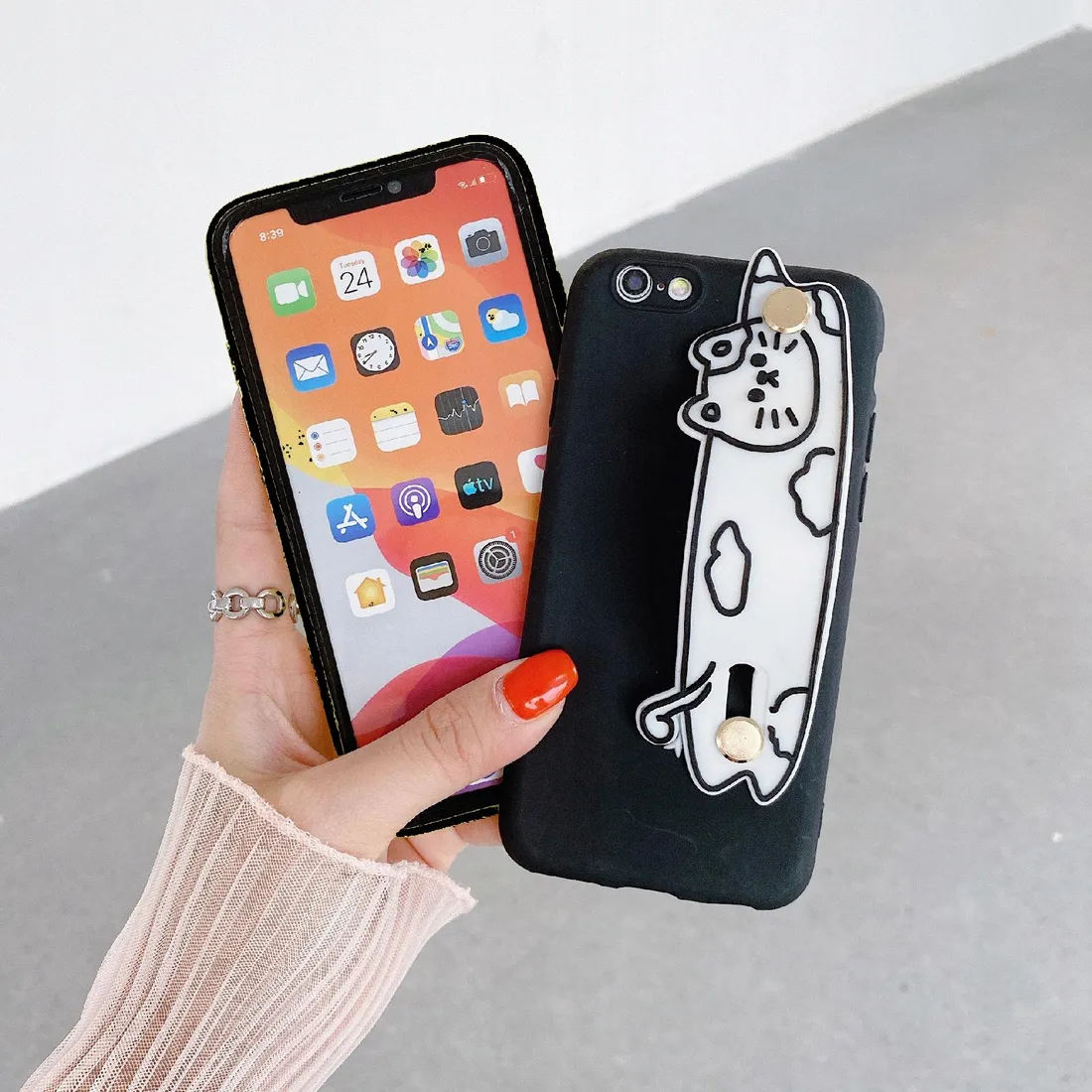 etui-z-paskiem-kotem-do-iphone-8-8-plus-stan-nowy