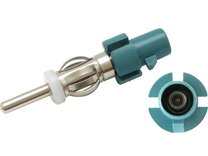 samochodowy-adapter-antenowy-vw