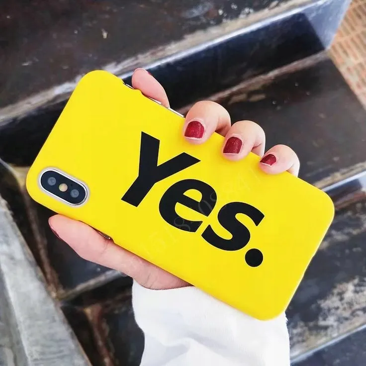 etui-zolte-wzory-gratis-iphone-13-pro-max