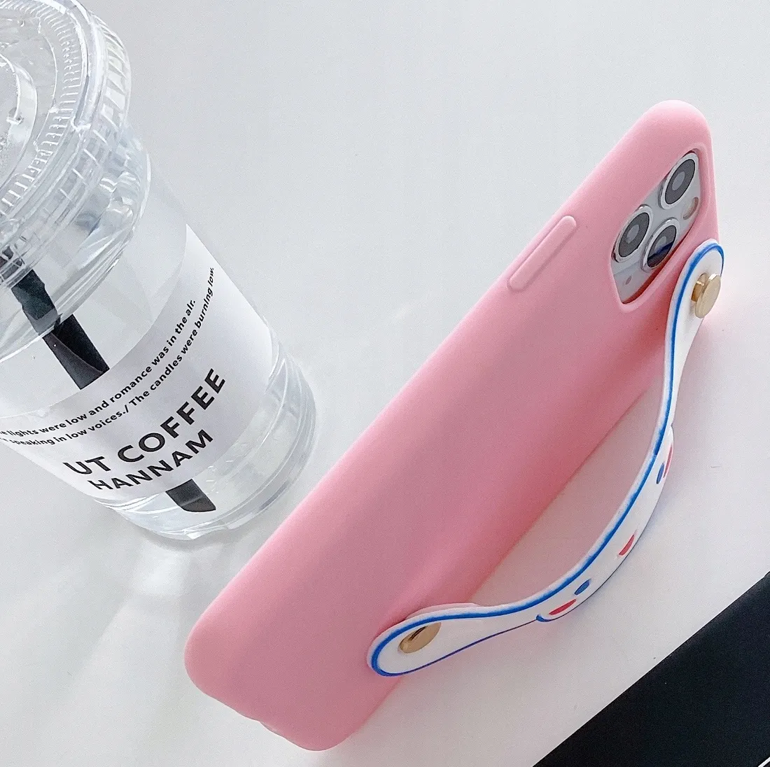 etui-z-paskiem-rabbit-do-iphone-13-pro-max-stan-nowy
