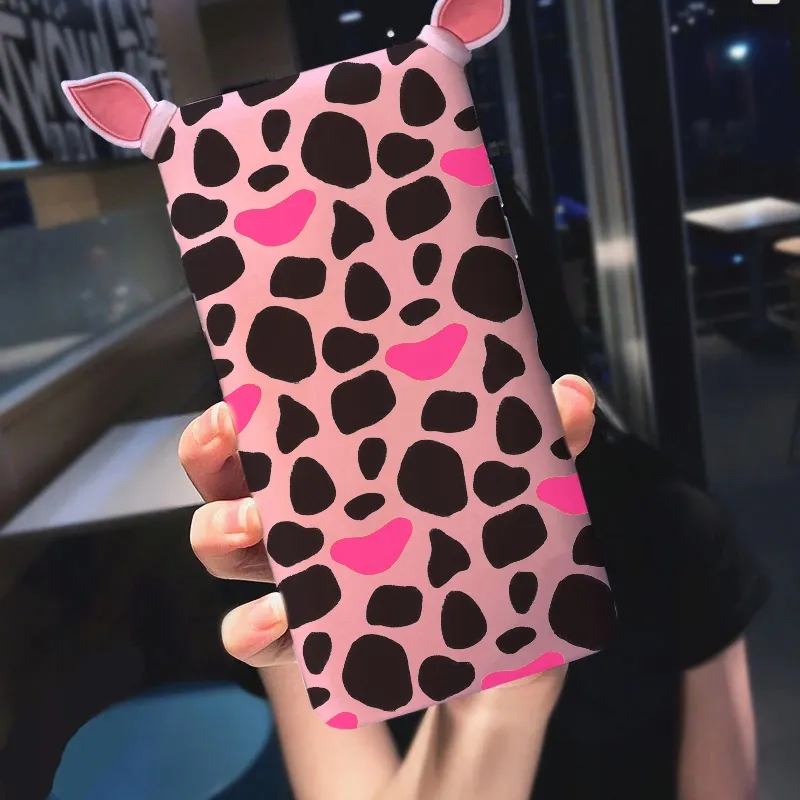 etui-prosiaczek-wzory-do-iphone-13-pro-max-stan-nowy