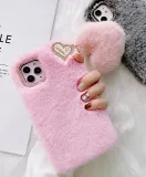 etui-pluszowy-roz-serce-do-iphone-13-pro-max-stan-nowy