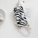 etui-panterka-lancuch-do-iphone-13-pro-max-stan-nowy