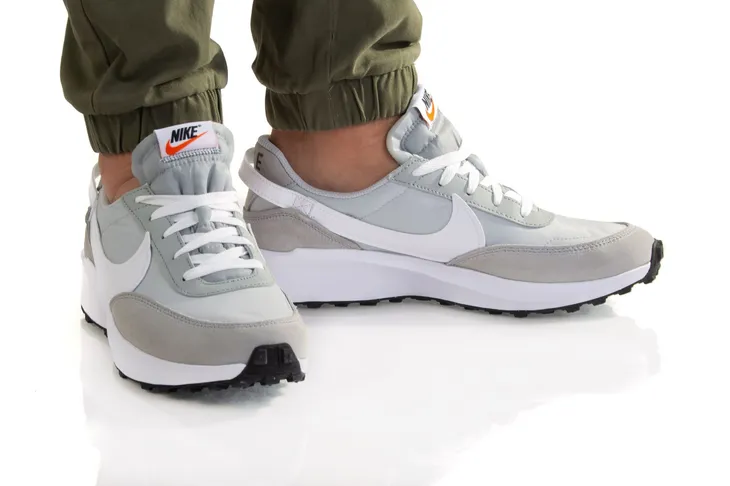 waffle-debut-45-5-marka-nike