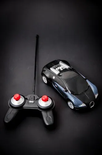 samochod-rc-bugatti-veyron-licencja-1-24-niebieski-marka-inna
