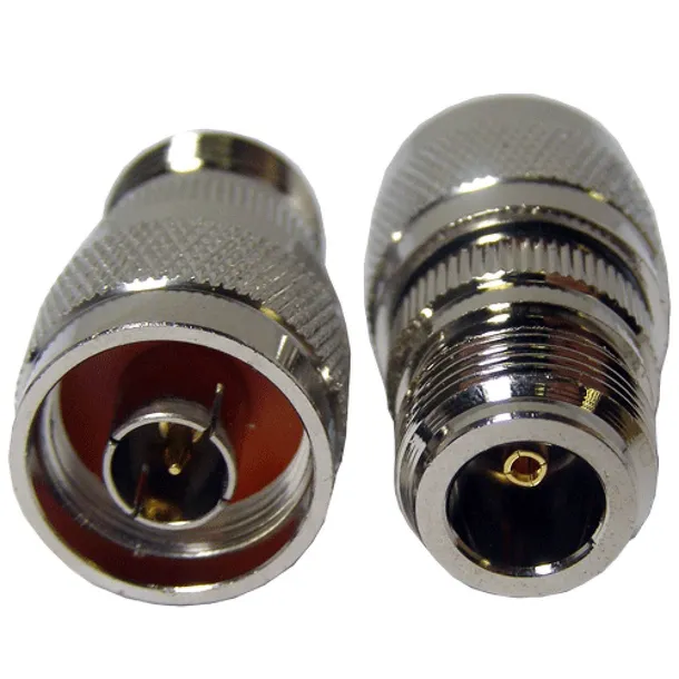 adapter-n-wtyk-n-gniazdo-prosty-stan-nowy