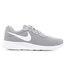 nike-w-tanjun-dj6257-003-40