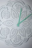 zegar-scienny-lace-cut-out-bialy-stan-nowy-typ-scienny