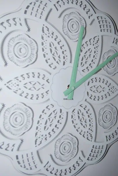 zegar-scienny-lace-cut-out-bialy-typ-scienny-stan-nowy