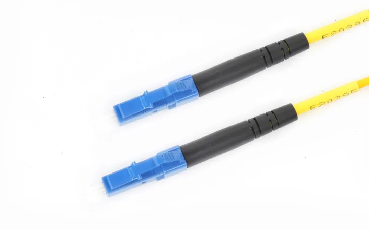 patchcord-lc-upc-lc-upc-sm-g-657a1-simplex-2m-stan-nowy