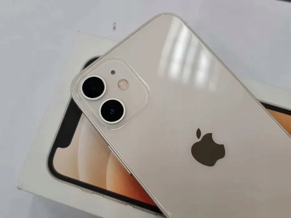 smartfon-apple-iphone-12-64gb-kolory