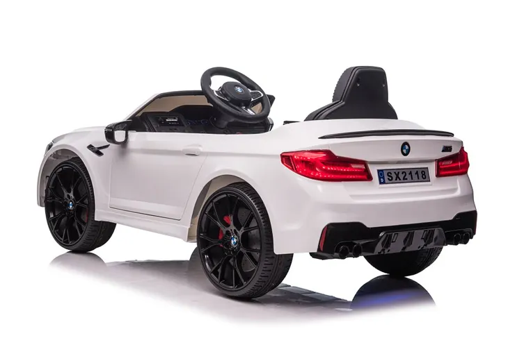 auto-na-akumulator-bmw-m5-drift-biale-stan-nowy