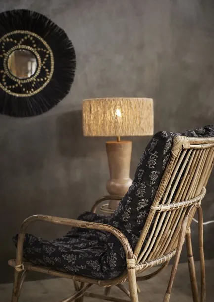 madam-stoltz-lustro-scienne-black-boho