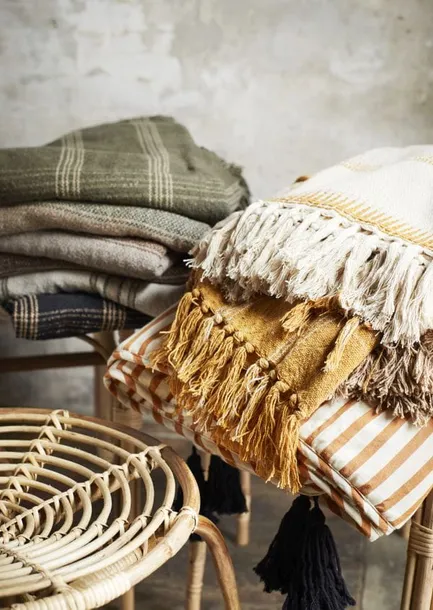 madam-stoltz-koc-striped