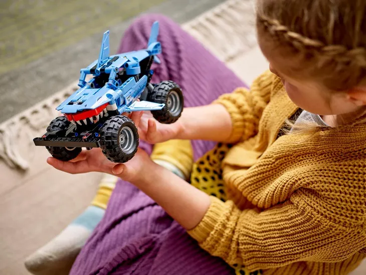 lego-technic-monster-jam-megalodon-42134-waga-z-opakowaniem-2-kg