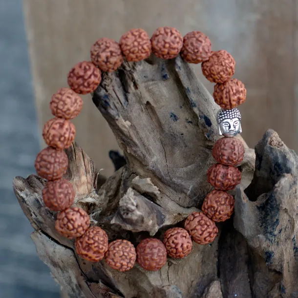 bransoletka-rudraksha-budda
