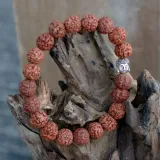bransoletka-rudraksha-budda