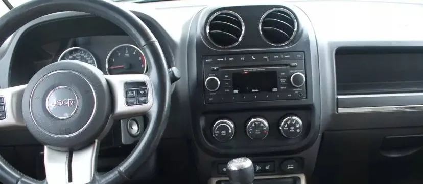 radio-nawigacja-gps-jeep-compass-2008-2015-android-stan-nowy