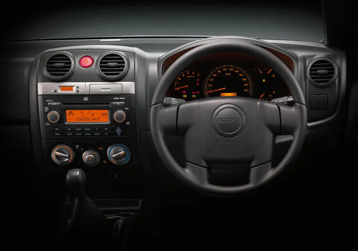 radionawigacja-gps-isuzu-d-max-2002-11-android-model-inny